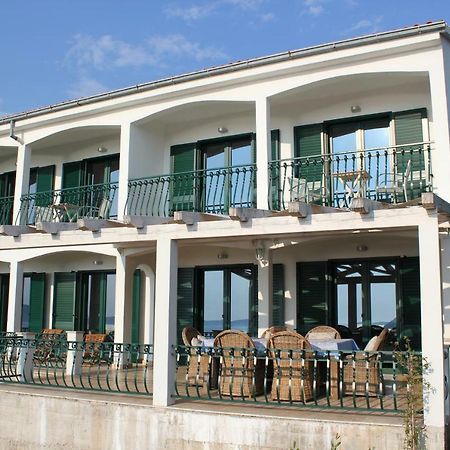 Villa Berg Maslinica Kültér fotó